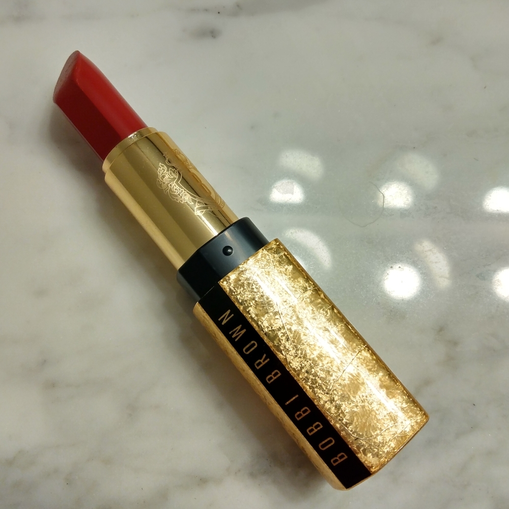 Bobbi Brown Luxe Lipstick in Claret